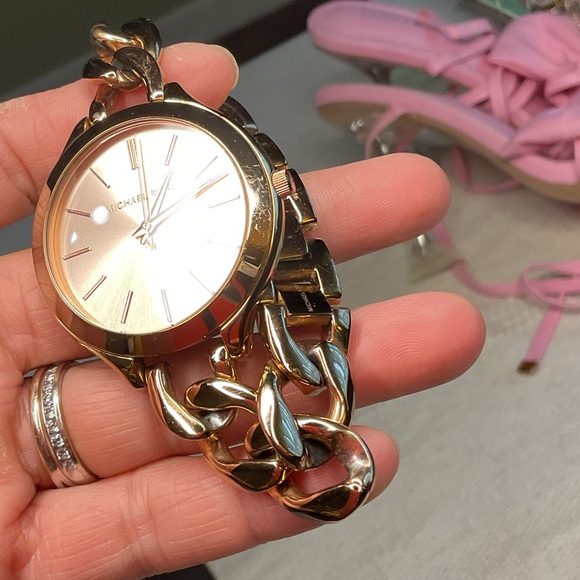 Michael Kors Slim Runway Rose Gold Watch - Picture 12 of 13